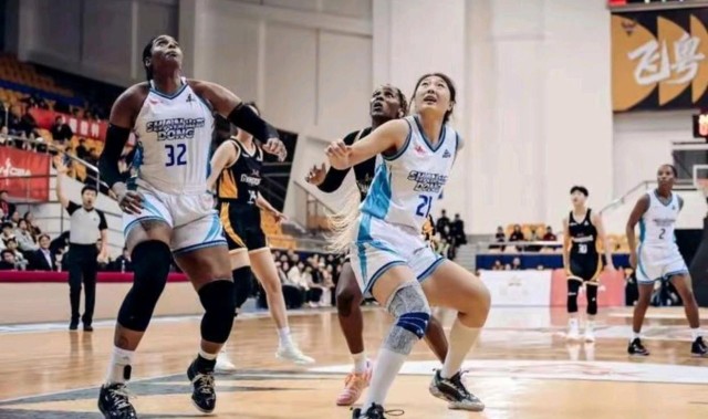 首页-山东高速女篮85：76力克武汉盛帆黄鹤女篮 成功斩获三连胜