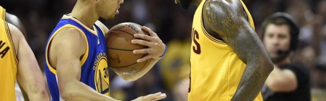 首页-【观察】1比2嗅到2015年氛围？勇士想翻绿军并不简单