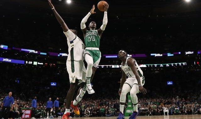 在线体育-统治末节+加时赛！施罗德享受MVP级别待遇