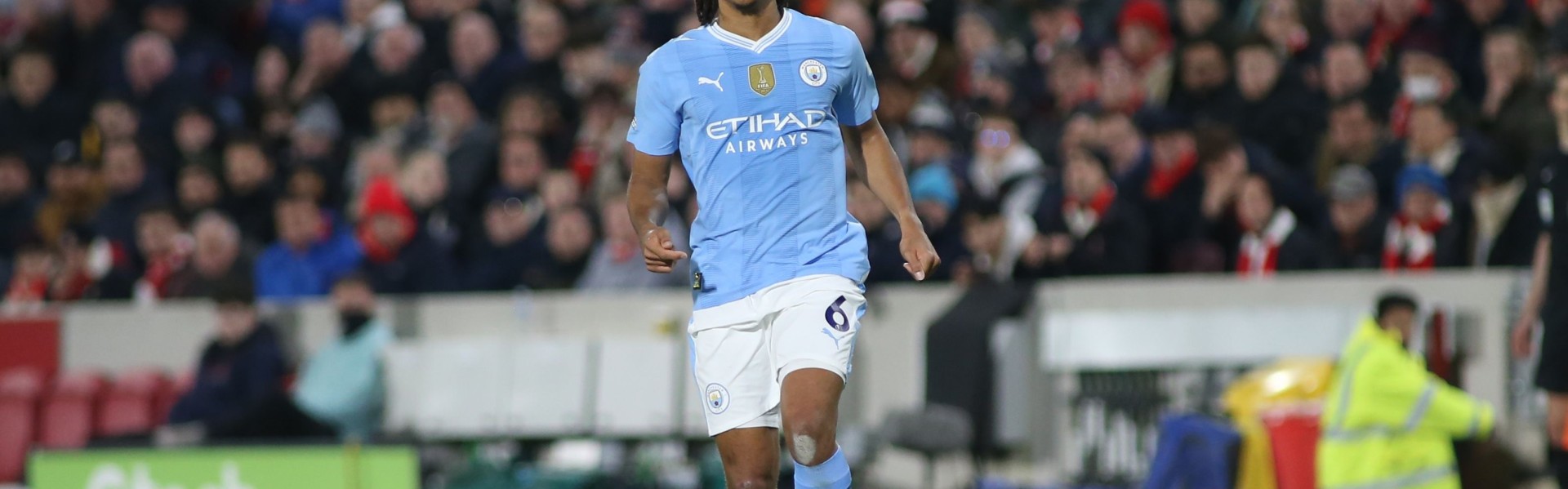 开云体育安卓下载-每体：德科非常看好阿克，但资金允许优先考虑巴斯托尼和范德芬