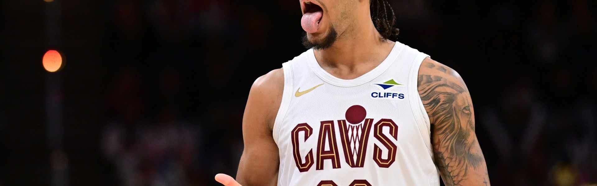 开体育app下载安装免费-生涯新高！泰森冲筐上篮再中 个人已经砍下33分