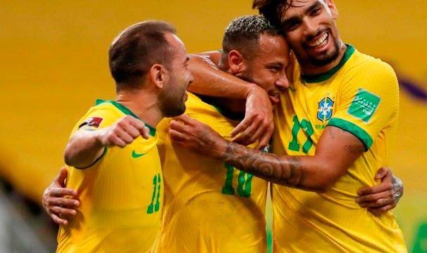 世预赛进球第1 国家队吃牌第1 内马尔让人爱且恨